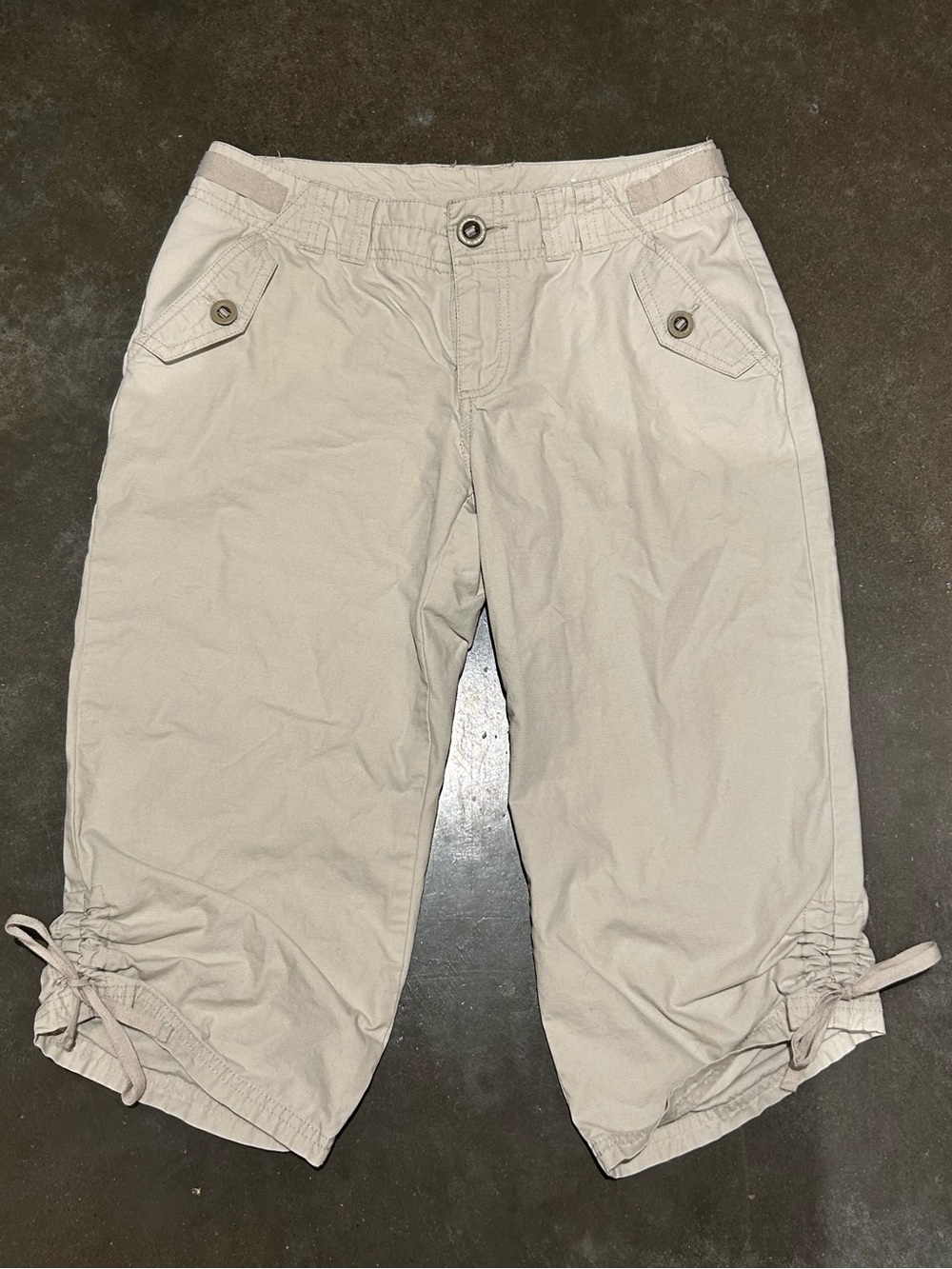 Sonoma Light Beige Drawstring-Synching Capri Pants - Women 4P